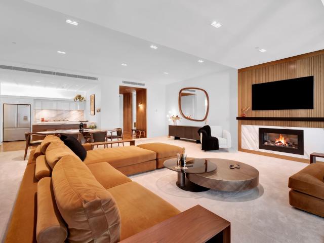 Luxury and Space at iconic East Melbourne Address FULLY FURNISHED
