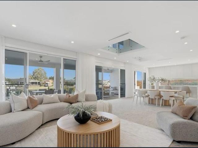 Luxury Absolute Waterfront Home With Private Jetty