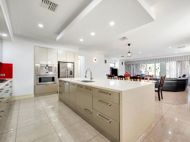 Luxury Absolute Waterfront Living in Prestigious Peninsula Estate