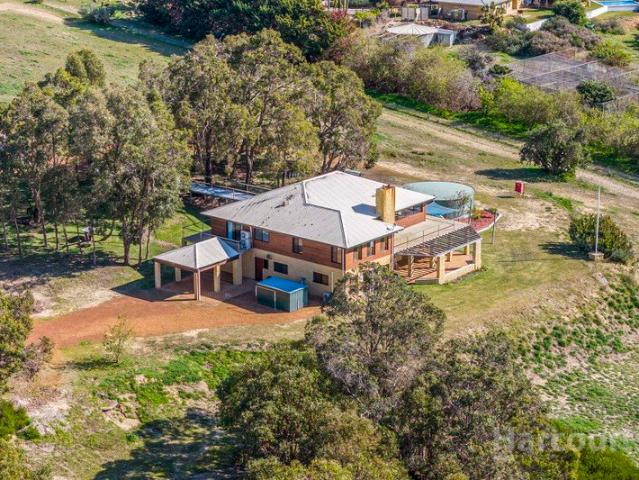 Luxury, Accessibility & Uninterrupted Estuary Views