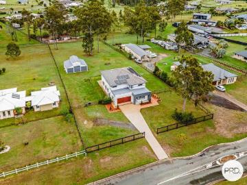 Luxury Acreage Living In Jimboomba Woods
