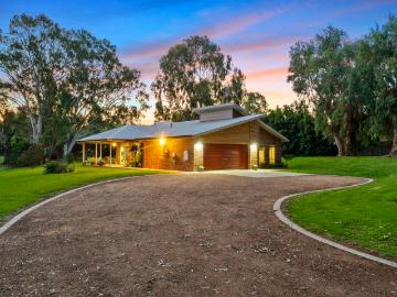 Luxury Acreage Living on Pinewood Lane
