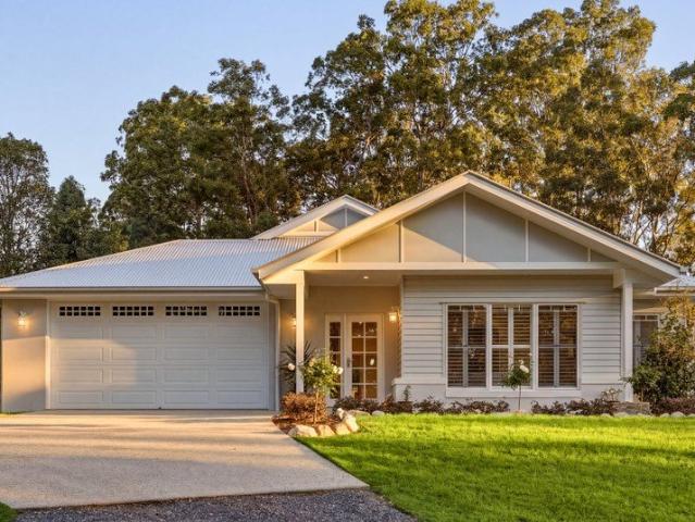 Luxury Acreage Living Minutes from Gympie