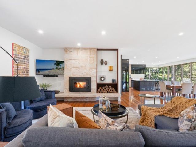 Luxury Acreage Retreat | Resort Style Living on 1 Private Acre
