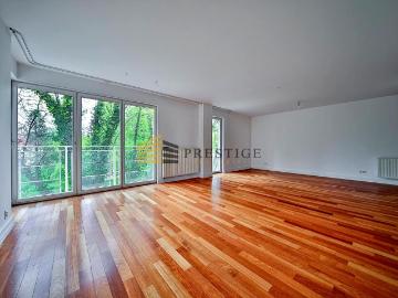 Luxury Apartament&Villa Monaco&Pool&Security 24/7 ul. Cybulskiego, Warszawa, Sielce