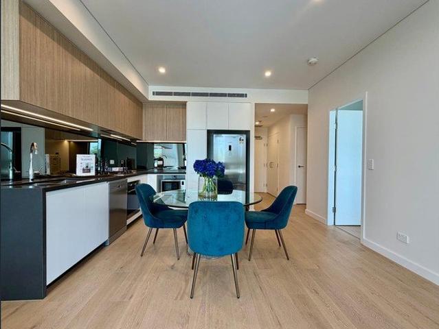 Luxury Apartment At Affordable Price! Walk To All Amenities!