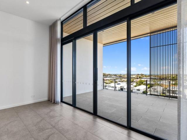 LUXURY APARTMENT AT THE COVE, COMINO. ELEVATED COASTAL ELEGANCE