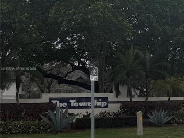 Luxury apartment complex for rent in Coconut Creek, United States