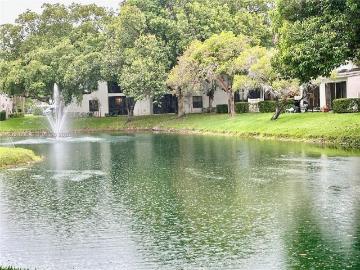 Luxury apartment complex for rent in Coconut Creek, United States