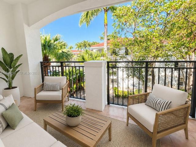 Luxury apartment complex for rent in Aventura, United States