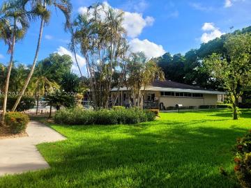 Luxury apartment complex for rent in Boca Raton, Florida