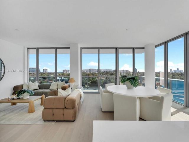 Luxury apartment complex for rent in Bay Harbor Islands, United States