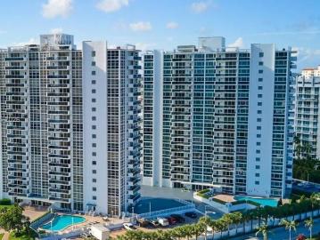 Luxury apartment complex for rent in Fort Lauderdale, Florida