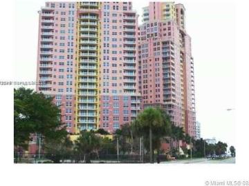 Luxury apartment complex for rent in Fort Lauderdale, Florida