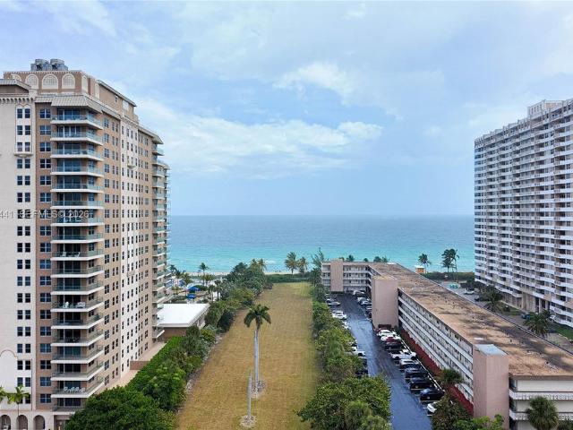 Luxury apartment complex for rent in Hallandale, United States