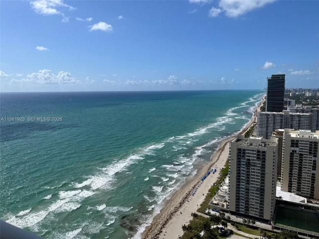 Luxury apartment complex for rent in Hallandale, United States