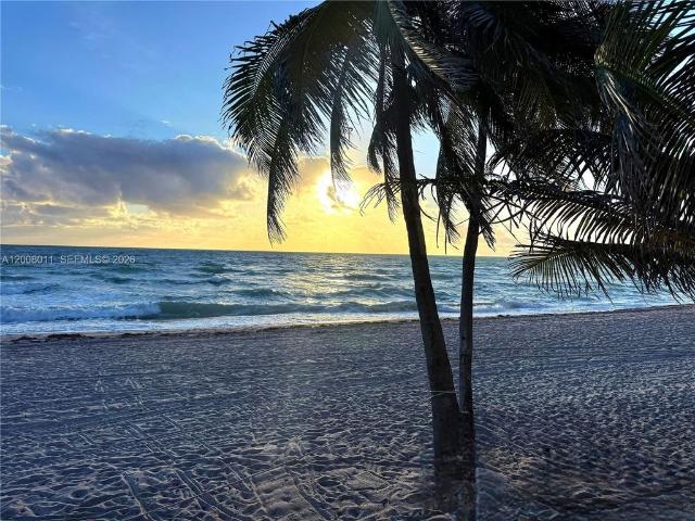 Luxury apartment complex for rent in Hallandale, United States