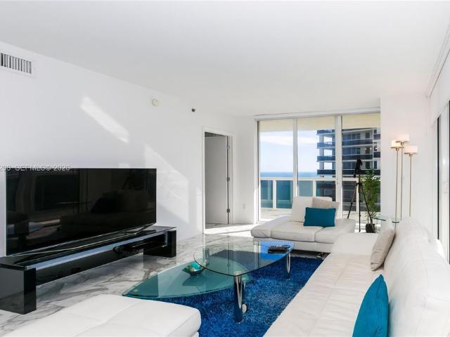 Luxury apartment complex for rent in Hallandale, Florida