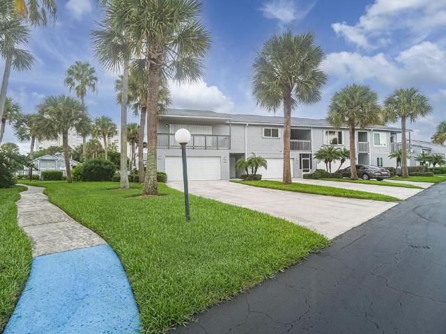 Luxury apartment complex for rent in Hutchinson Island South, Florida