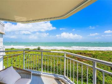 Luxury apartment complex for rent in Hutchinson Island South, United States