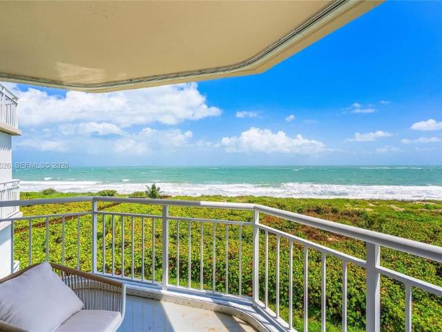 Luxury apartment complex for rent in Hutchinson Island South, United States
