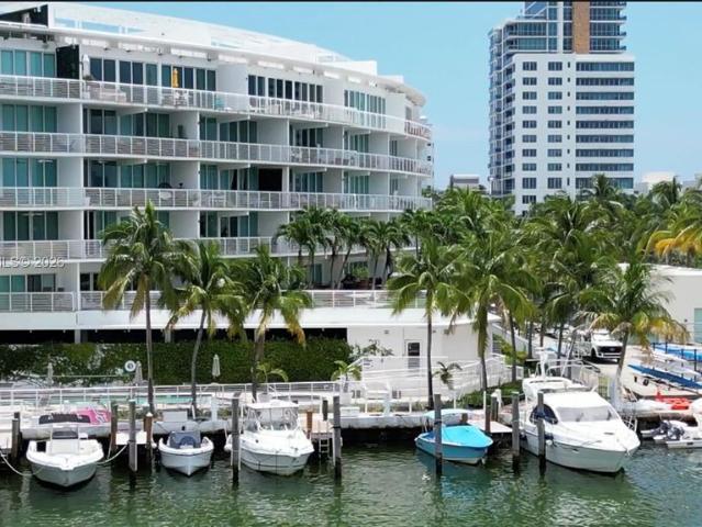 Luxury apartment complex for rent in Miami Beach, Florida