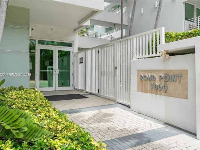 Luxury apartment complex for rent in Miami Beach, United States