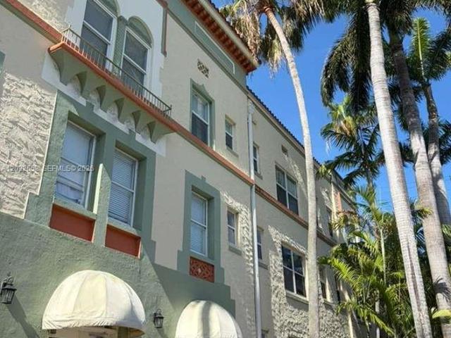 Luxury apartment complex for rent in Miami Beach, United States