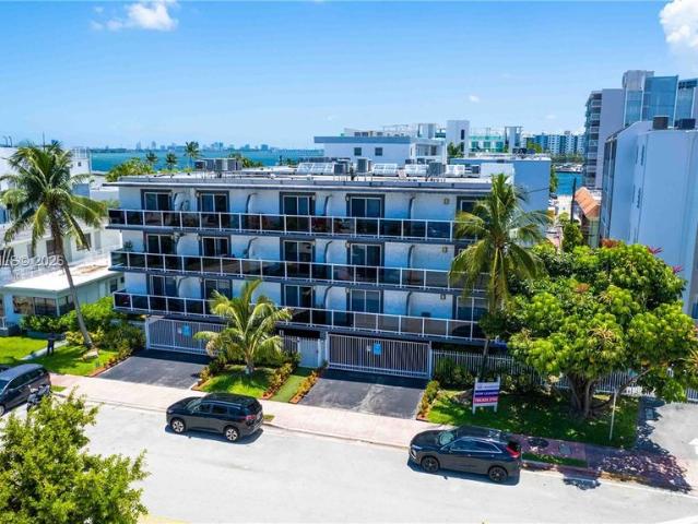 Luxury apartment complex for rent in Miami Beach, United States