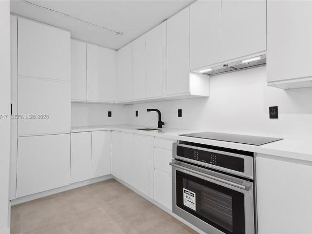 Luxury apartment complex for rent in Miami Beach, United States