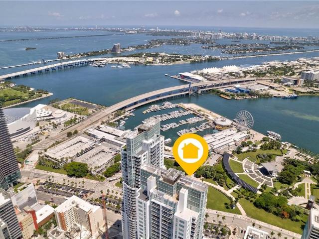 Luxury apartment complex for rent in Miami, Florida