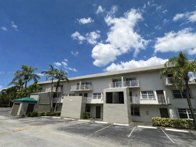 Luxury apartment complex for rent in Miami, Florida