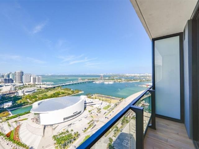Luxury apartment complex for rent in Miami, Florida