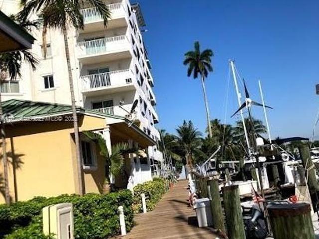 Luxury apartment complex for rent in Miami, Florida