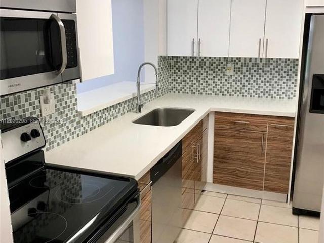 Luxury apartment complex for rent in Miami, Florida