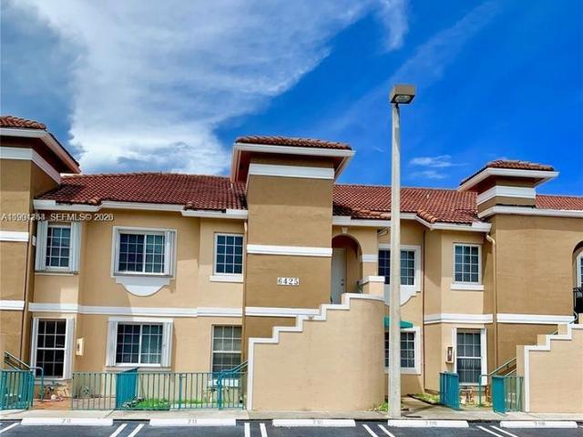 Luxury apartment complex for rent in Miami, United States