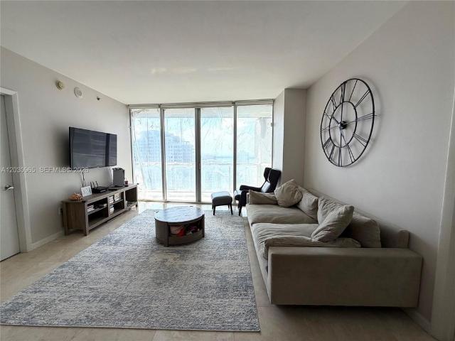 Luxury apartment complex for rent in Miami, United States