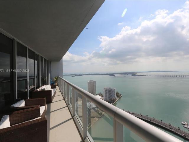 Luxury apartment complex for rent in Miami, United States