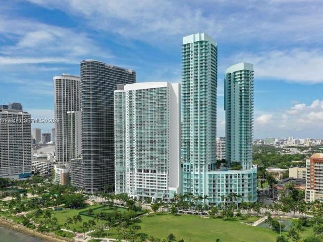 Luxury apartment complex for rent in Miami, United States