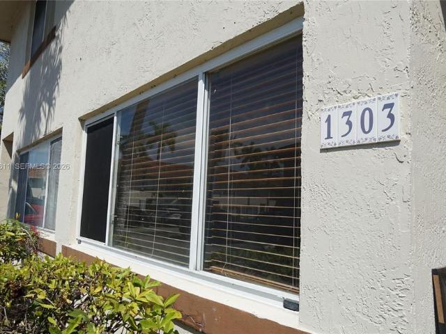Luxury apartment complex for rent in Miami, United States
