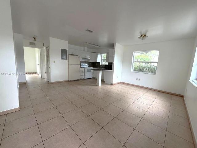Luxury apartment complex for rent in Miami, United States