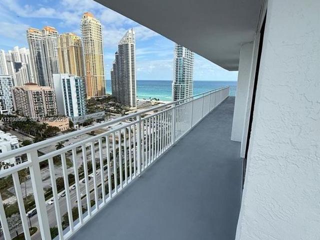 Luxury apartment complex for rent in Sunny Isles Beach, United States