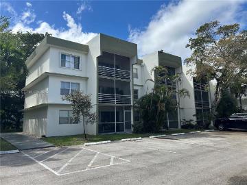 Luxury apartment complex for rent in Sunrise, United States