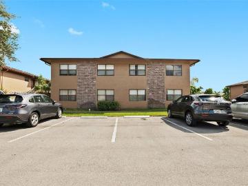 Luxury apartment complex for rent in Sunrise, United States