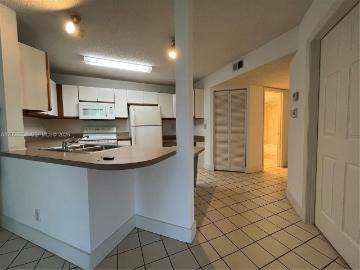 Luxury apartment complex for rent in Pompano Beach, Florida
