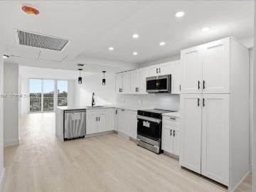 Luxury apartment complex for sale in Fort Lauderdale, Florida