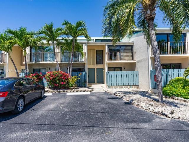 Luxury apartment complex for sale in Islamorada, United States