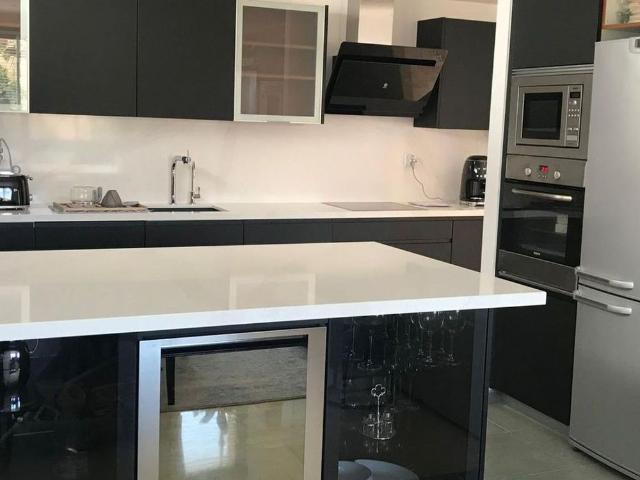Luxury Apartment for rent in Marbella Del Este, Spain