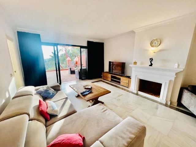 Luxury Apartment for rent in Benahavís, Spain