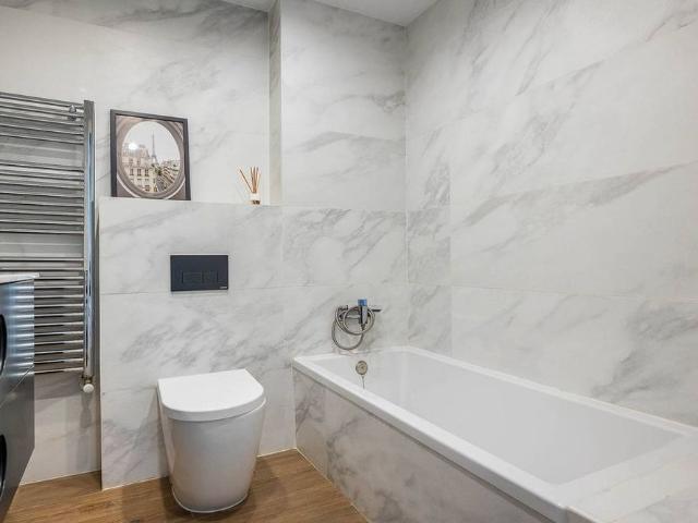3 bedroom luxury Apartment for rent in Seville, Andalusia